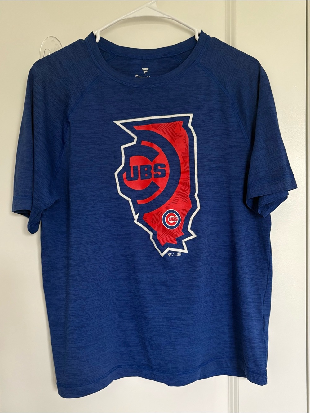 Fanatics Blue Short-Sleeve Chicago Cubs Graphic Tee. NWOT. Men size M